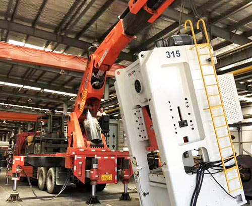 沿滩提升工作效率，选择优质折臂吊租赁服务