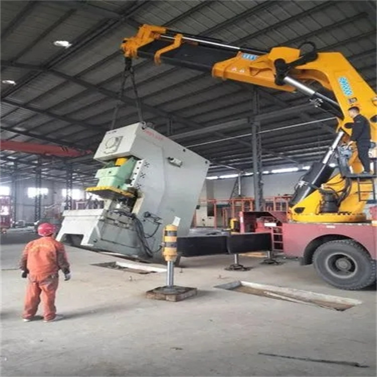 沿滩80吨折臂吊车出租附近电话