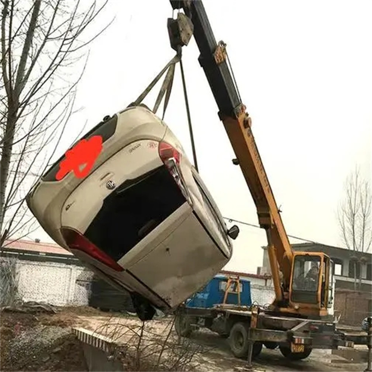 沿滩随时待命，吊车24小时道路救援服务全解析